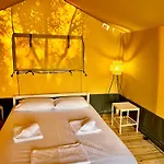 Nirikos Campsite Spasmeni Vrisi