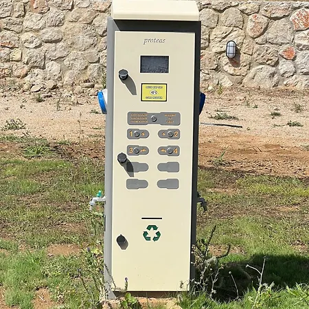 Nirikos Campsite Spasmeni Vrisi