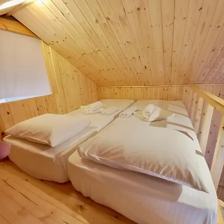 Nirikos Campsite Spasmeni Vrisi