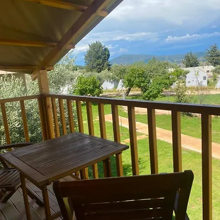 Nirikos Campsite Spasmeni Vrisi