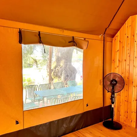 Kamp alanı Nirikos *