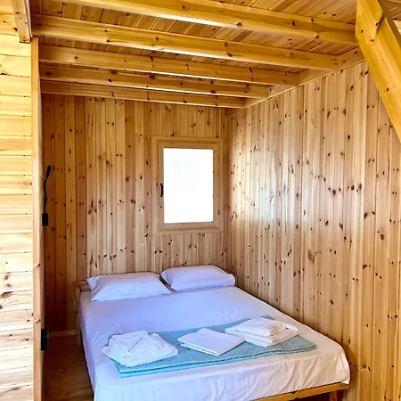 Kamp alanı Nirikos *